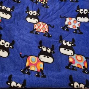 Fleece fitted Crib or toddler bed sheet, New blue with cow print, hand crafted